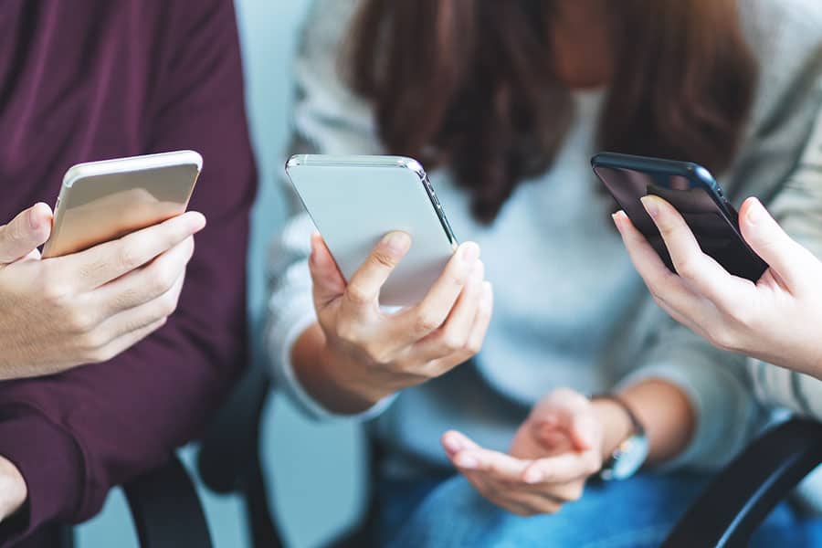 the biggest advantage of text messages